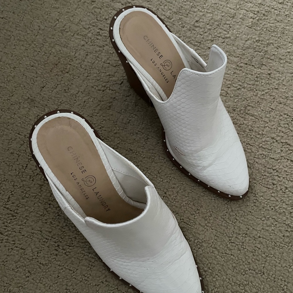 Chinese Laundry heeled bootie size 7